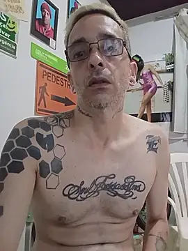 dinho carioca online show from 04/09/26, 02:55