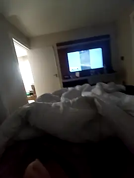 andrerj22 online show from 11/17/25, 01:50