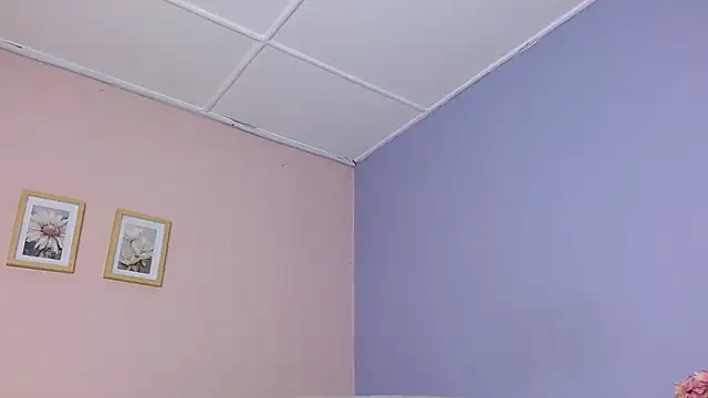 lourdes moon22 online show from 09/12/25, 12:38