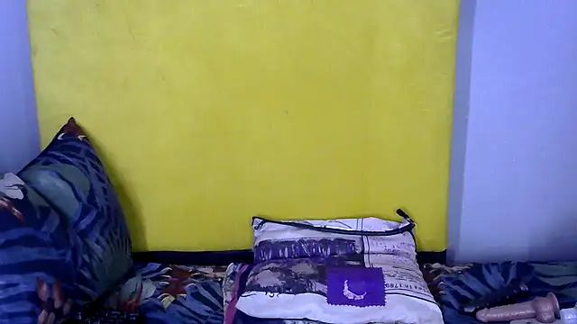 Snapshot of DARKQUEEN_xXx chatting on 10/08/25, 05:21 DARKQUEEN xXx online show from 10/08/25, 05:21