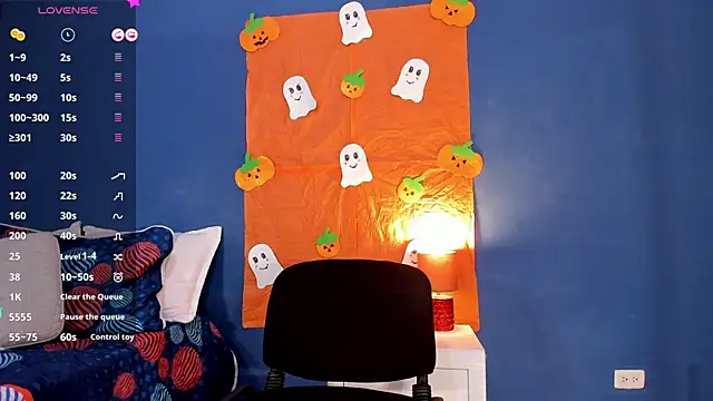 Grettel w online show from 10/30/25, 07:47