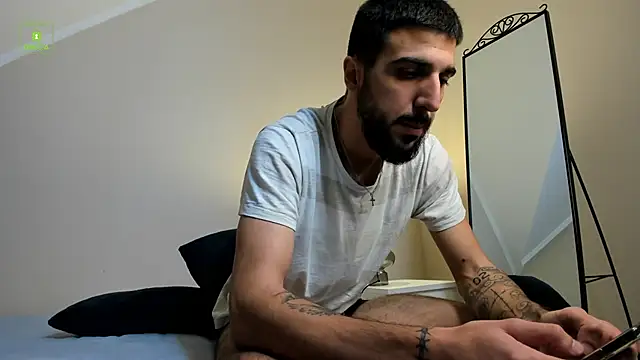 Zeyn Edwards online show from 10/02/25, 10:55