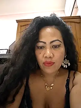Snapshot of Lindarossyta chatting on 06/11/26, 12:32 Lindarossyta online show from 06/11/26, 12:32