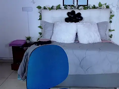 Aliciacute   online show from 01/17/26, 07:50