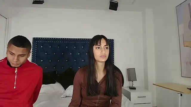 Snapshot of Damian_and_roxanne chatting on 07/25/26, 12:47 Damian and roxanne online show from 07/25/26, 12:47