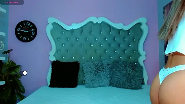 Honey Moontsts online show from 03/22/26, 11:57