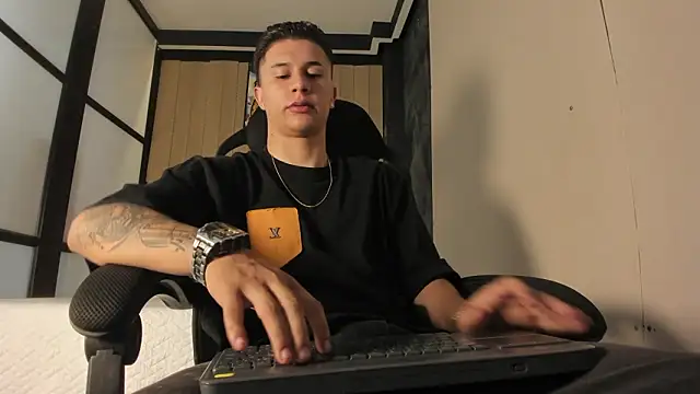 liaamsmiith  online show from 03/09/26, 12:09