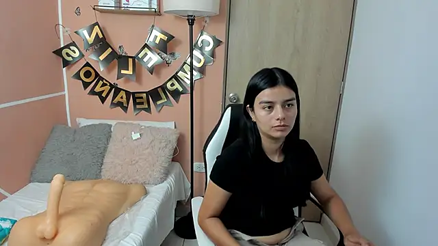 valerihouse online show from 02/19/25, 11:36