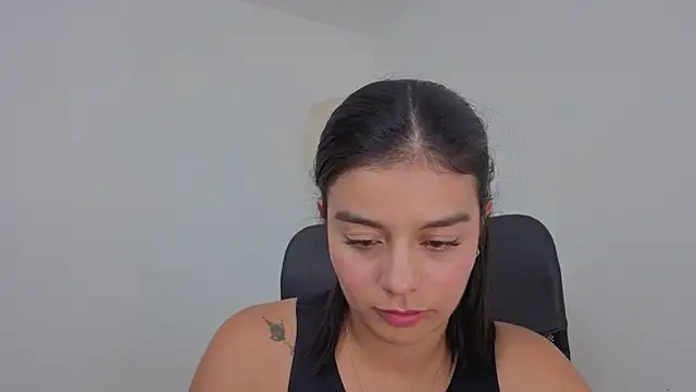 valerihouse online show from 10/26/25, 01:33