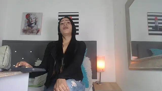 madison  love  online show from 05/04/26, 06:15