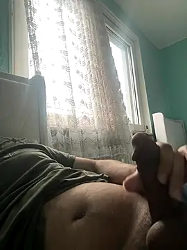 Snapshot of sil3ah chatting on 12/20/25, 11:06 sil3ah online show from 12/20/25, 11:06