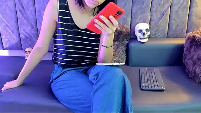 Snapshot of Rowan_Mills chatting on 09/23/25, 08:23 Rowan Mills online show from 09/23/25, 08:23