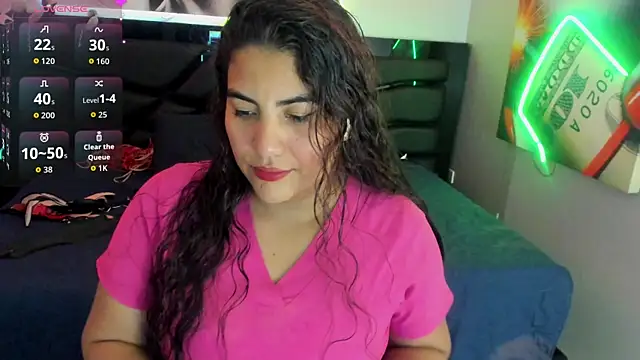 Snapshot of Sara_Bdsm_ chatting on 05/23/26, 12:31 Sara Bdsm online show from 05/23/26, 12:31