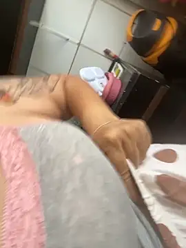 bruna438 online show from 09/27/25, 01:38