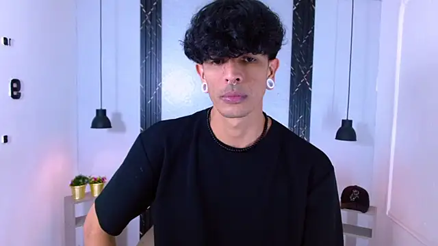 Franvill Trato online show from 10/02/25, 07:21