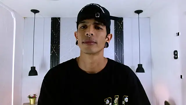 Franvill Trato online show from 02/25/26, 07:23