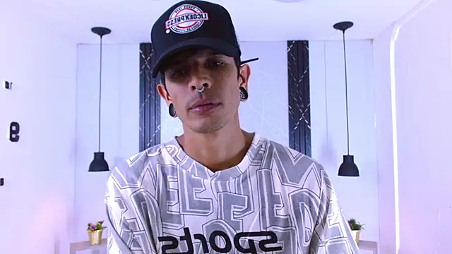 Franvill Trato online show from 03/03/26, 07:31