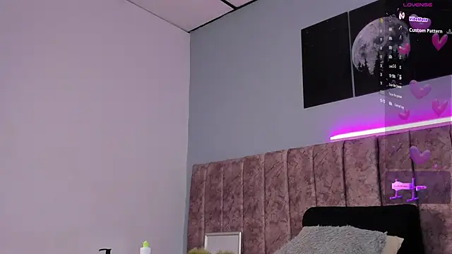 Niicolle Evanss online show from 11/16/25, 12:33