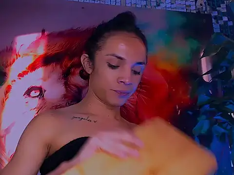 Cristal Gem1 online show from 11/18/25, 11:58