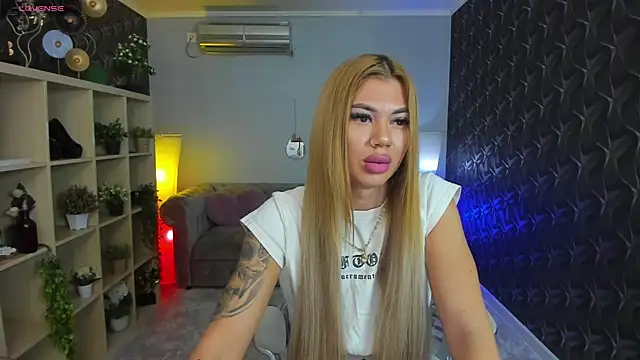 xPuka online show from 09/28/25, 04:12