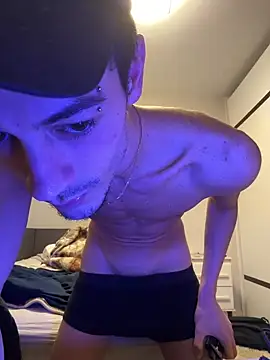 Snapshot of Aaron_nextdor chatting on 10/05/25, 01:15 Aaron nextdor online show from 10/05/25, 01:15