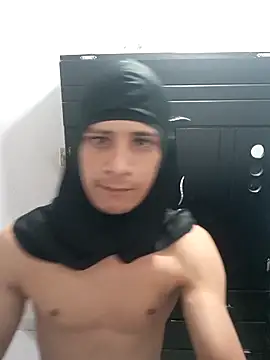 Snapshot of hechizo777 chatting on 12/01/25, 04:12 hechizo777 online show from 12/01/25, 04:12