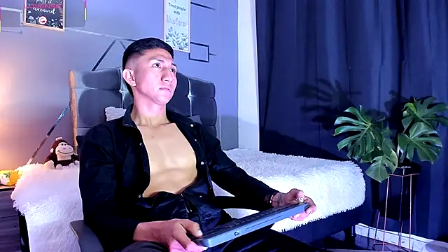 oliver mr  online show from 10/03/25, 08:06