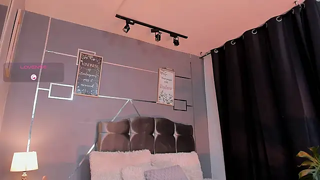 oliver mr  online show from 12/19/25, 07:54