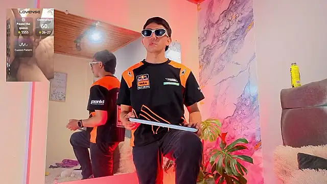 oliver mr  online show from 03/24/26, 08:25