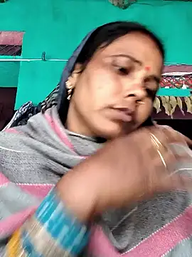 Pooja750 online show from 12/22/25, 04:53