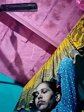 Snapshot of Pooja750 chatting on 02/04/26, 09:31 Pooja750 online show from 02/04/26, 09:31