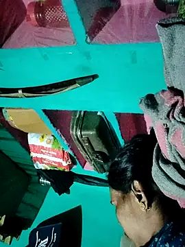 Snapshot of Pooja750 chatting on 02/25/26, 06:17 Pooja750 online show from 02/25/26, 06:17