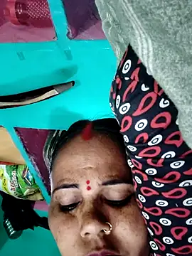 Snapshot of Pooja750 chatting on 03/02/26, 07:15 Pooja750 online show from 03/02/26, 07:15