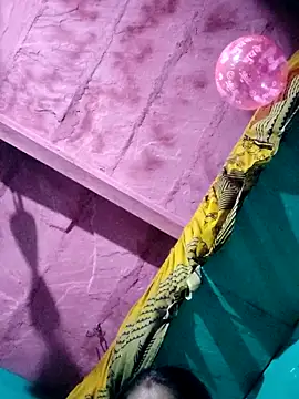 Snapshot of Pooja750 chatting on 03/02/26, 07:43 Pooja750 online show from 03/02/26, 07:43