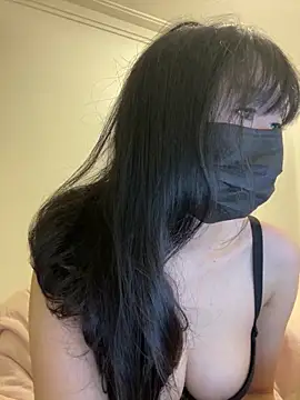 Minnie-2025 online show from 10/15/25, 04:51