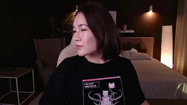 Halle Berrry online show from 09/26/25, 02:10