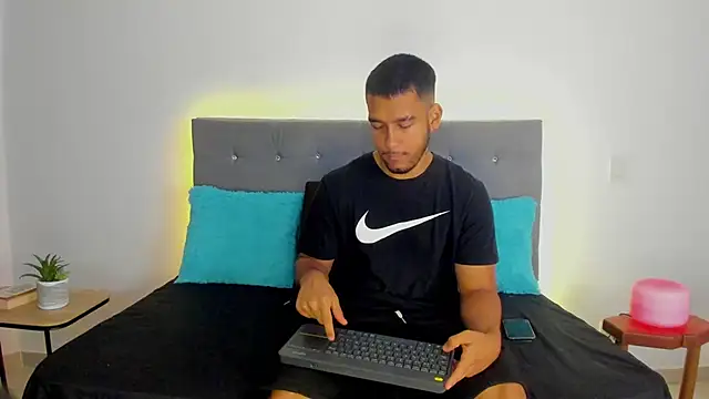  online show from 11/05/25, 11:21