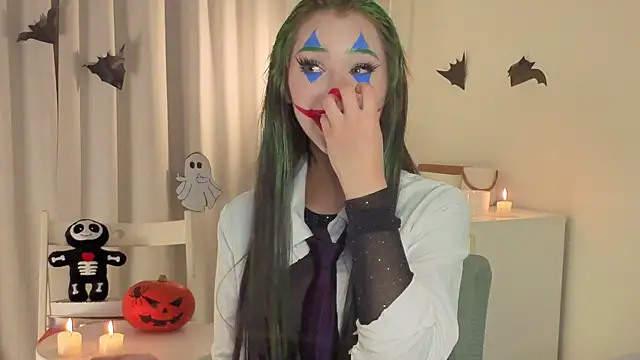 slyshypie online show from 10/31/25, 01:23