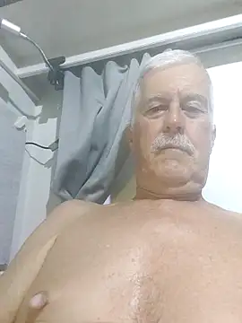 Snapshot of slaveman4you chatting on 09/13/25, 12:54 slaveman4you online show from 09/13/25, 12:54