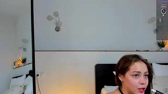 charlottacardi online show from 10/30/25, 03:08