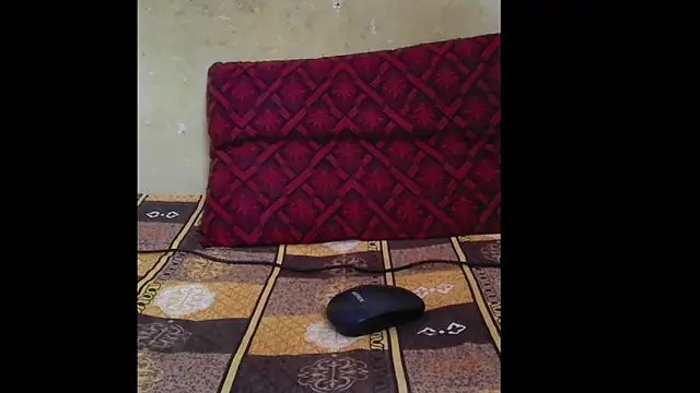 riyamore9623 online show from 10/11/25, 09:52