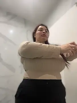 sarahreyess 11 online show from 07/02/26, 10:21