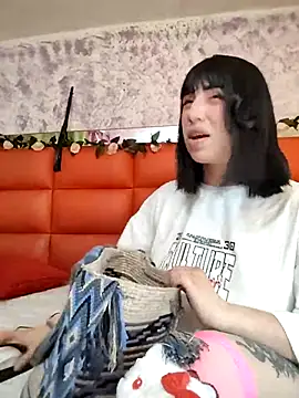 Snapshot of Kitty_Melodi chatting on 09/10/25, 09:09 Kitty Melodi online show from 09/10/25, 09:09