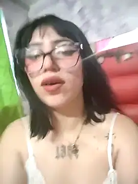 Snapshot of Kitty_Melodi chatting on 09/18/25, 09:50 Kitty Melodi online show from 09/18/25, 09:50
