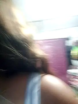 Snapshot of Rositam chatting on 10/12/25, 11:04 Rositam online show from 10/12/25, 11:04