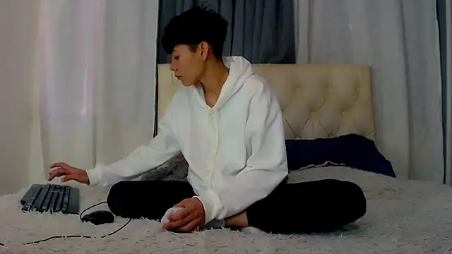 SemerHott online show from 09/17/25, 01:46