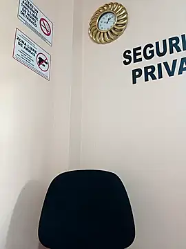 Hannah-colx online show from 12/17/25, 05:08