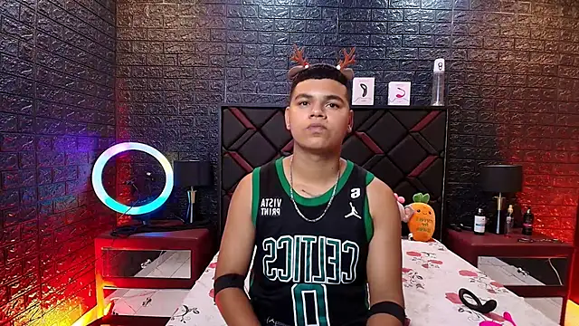 DannySamm online show from 12/19/25, 03:46