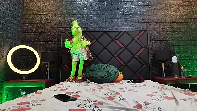 DannySamm online show from 12/23/25, 04:21