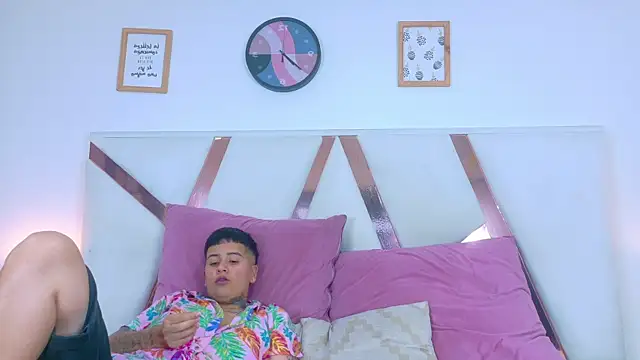 ScarlettVex   online show from 09/09/25, 07:46